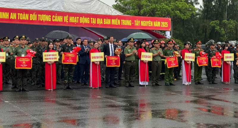 Diễn tập cảnh vệ khu vực miền Trung – Tây Nguyên năm 2025: Tăng cường hiệp đồng, siết chặt kỷ luật, chuẩn hóa nghiệp vụ -0