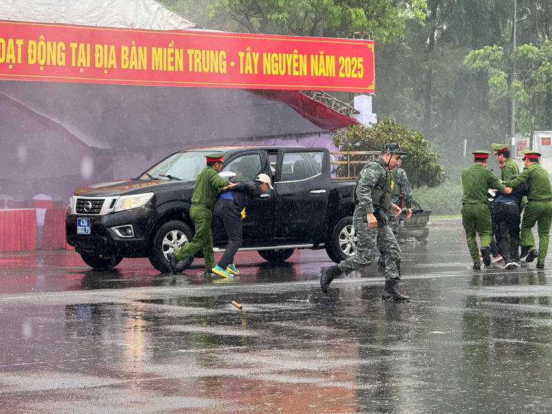 Diễn tập cảnh vệ khu vực miền Trung – Tây Nguyên năm 2025: Tăng cường hiệp đồng, siết chặt kỷ luật, chuẩn hóa nghiệp vụ -0