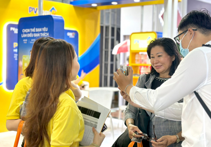 PVcomBank lần thứ hai liên tiếp tham dự GRECO 2025: Đẩy mạnh mở tài khoản trực tuyến nhanh chóng - an toàn cho khách hàng -0