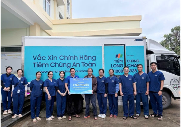 Long Châu hướng về miền Trung, khẩn cấp hỗ trợ thêm 3 tấn thuốc cho người dân  -0