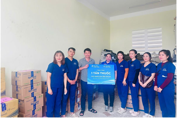 Long Châu hướng về miền Trung, khẩn cấp hỗ trợ thêm 3 tấn thuốc cho người dân  -0