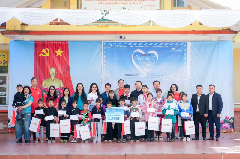 ROX Group ủng hộ Quỹ Vì người nghèo TP Hà Nội -0