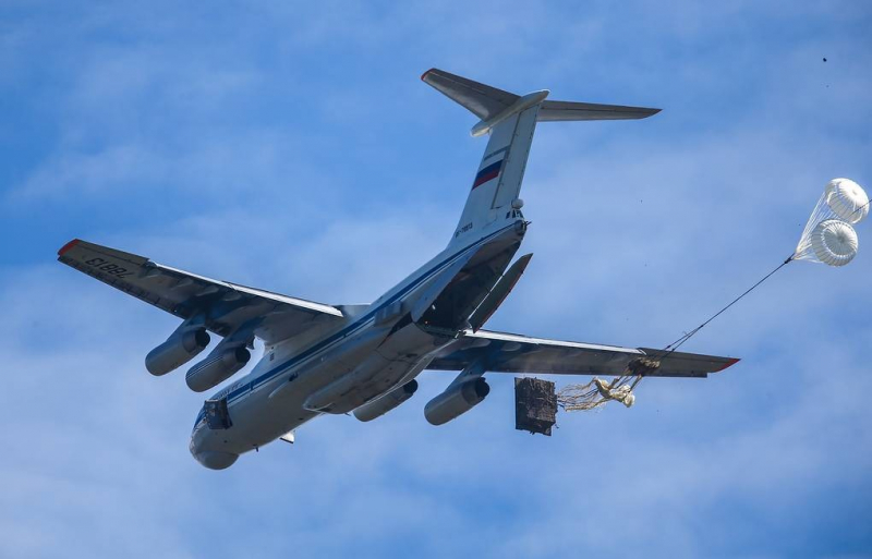 Ukraine công bố ảnh phá hủy máy bay hiếm của Nga -0