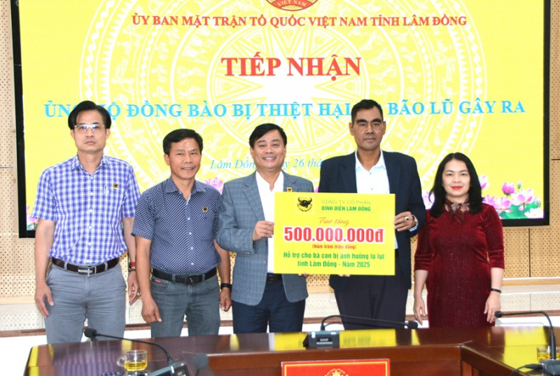 Lâm Đồng tiếp nhận 75 tỷ đồng hỗ trợ đồng bào vùng lũ -0