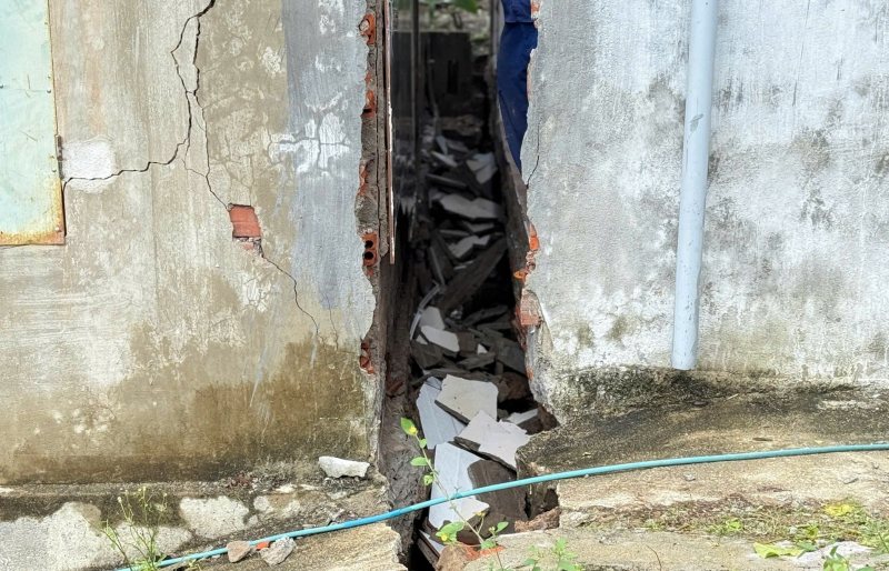 ការរអិលបាក់ដី មនុស្សរាប់រយនាក់ត្រូវជម្លៀសជាបន្ទាន់ទៅកាន់ទីសុវត្ថិភាព -0