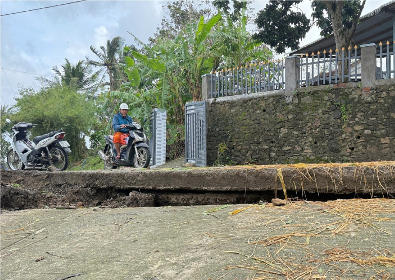 ការរអិលបាក់ដី មនុស្សរាប់រយនាក់ត្រូវជម្លៀសជាបន្ទាន់ទៅកាន់ទីសុវត្ថិភាព -0