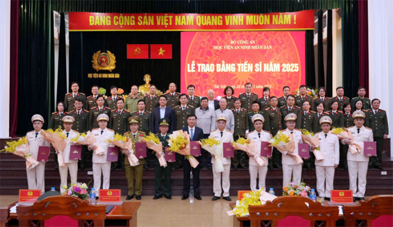 Học viện ANND trao bằng tiến sĩ năm 2025 -0