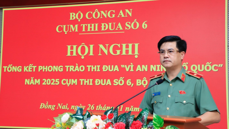 Hàng ngàn tập thể và cá nhân Cụm thi đua số 6 được khen thưởng -0