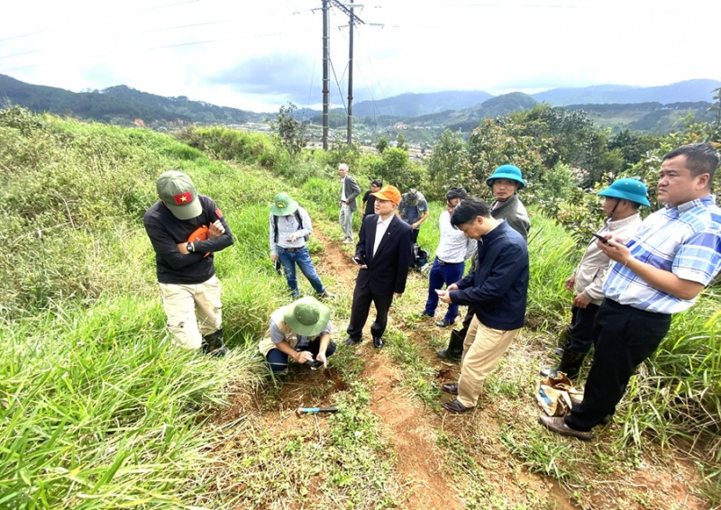 Viện Hàn lâm Khoa học và Công nghệ Việt Nam kiểm tra sạt trượt ở Lâm Đồng -0