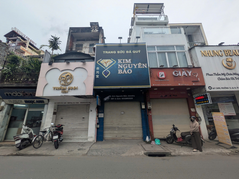 Công an điều tra vụ nhiều người chuyển tiền mua vàng online rồi bất ngờ phát hiện chủ tiệm “biến mất” -0