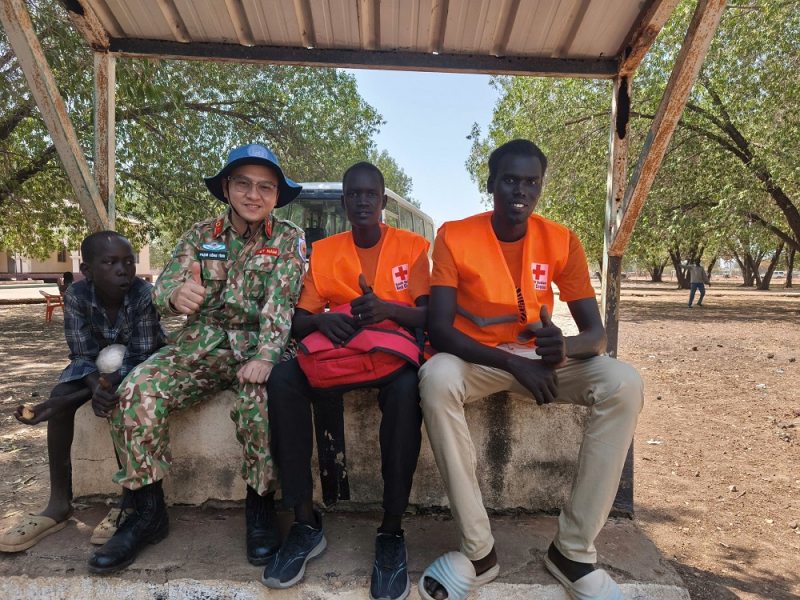 z7264433358411_73fd6ae02c614519a182c2fc79fac667.jpg -0