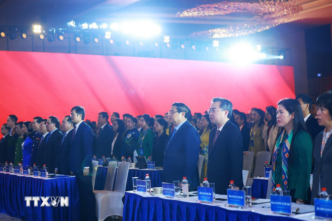 Thủ tướng: Doanh nghiệp, doanh nhân trẻ thực hiện 6 tiên phong, thi đua 6 nhất -0