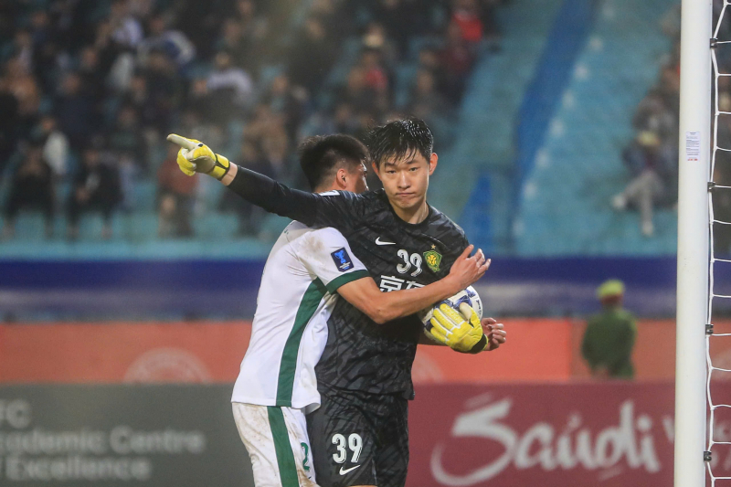 CLB Bóng đá Công an Hà Nội vất vả giành chiến thắng trên sân nhà -0