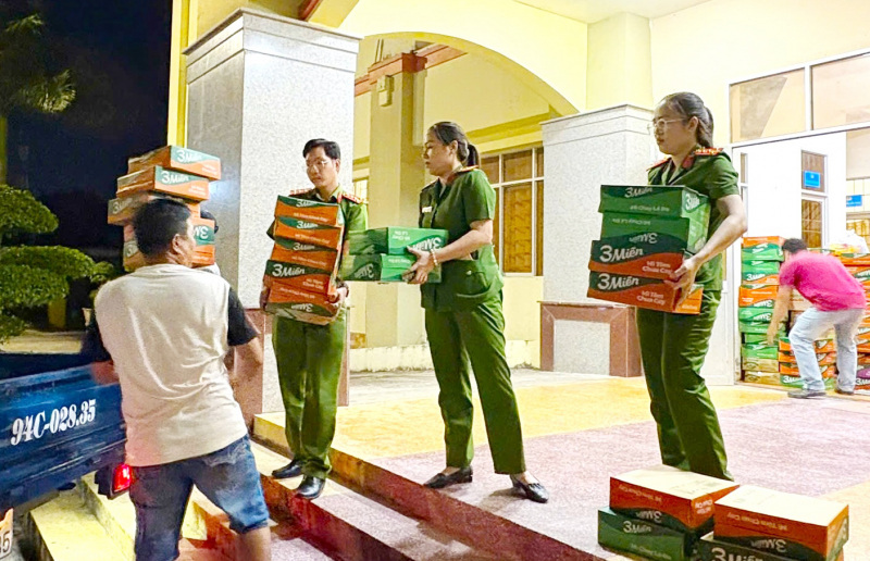 Công an tỉnh cực Nam Tổ quốc hướng về miền Trung ruột thịt -0