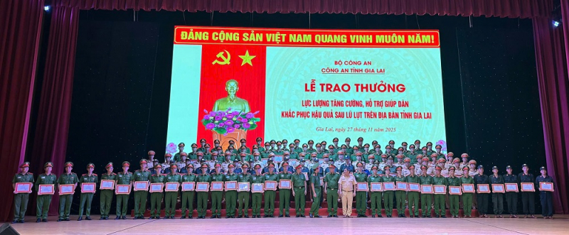 Công an tỉnh Gia Lai cảm ơn các lực lượng tăng cường, chi viện hỗ trợ khắc phục hậu quả mưa lũ -0