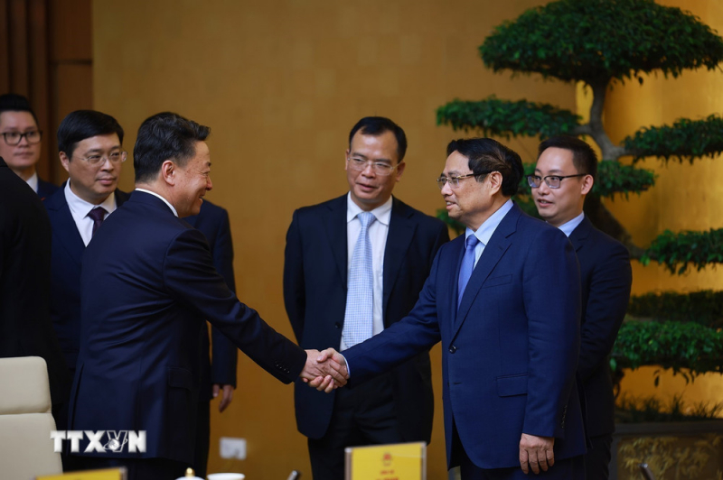 Thủ tướng Phạm Minh Chính tiếp Chủ tịch Khu tự trị dân tộc Choang Quảng Tây -0