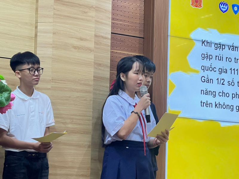 Einholen der Meinungen von Kindern zum Schutz und zur Unterstützung von Kindern im Online-Umfeld -0