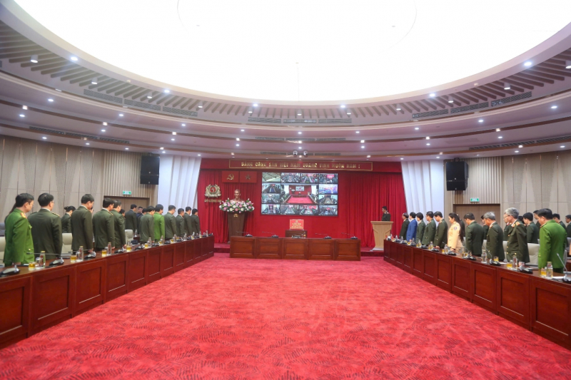 Bộ Công an phát động ủng hộ đồng bào miền Trung, Tây Nguyên bị thiệt hại do bão, mưa lũ gây ra -0