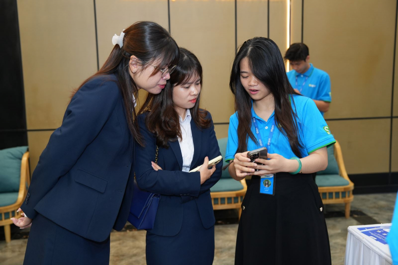 ungdungchuyedooiso151125.jpg -0