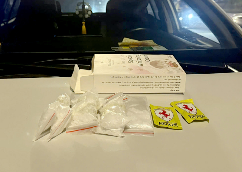 Lái ô tô đi mua ma túy về bán thì bị Cảnh sát 141 bắt giữ -0