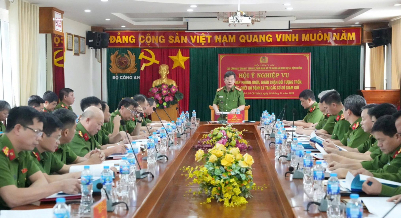 Đảm bảo công tác tạm giam, tạm giữ được chặt chẽ, thống nhất, không để ngắt quãng, gián đoạn -3