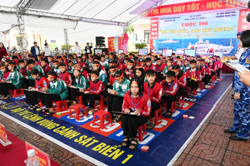 Studenter i noen sentrale kystprovinser er begeistret for konkurransen «Jeg elsker mitt hjemlands hav og øyer» -0