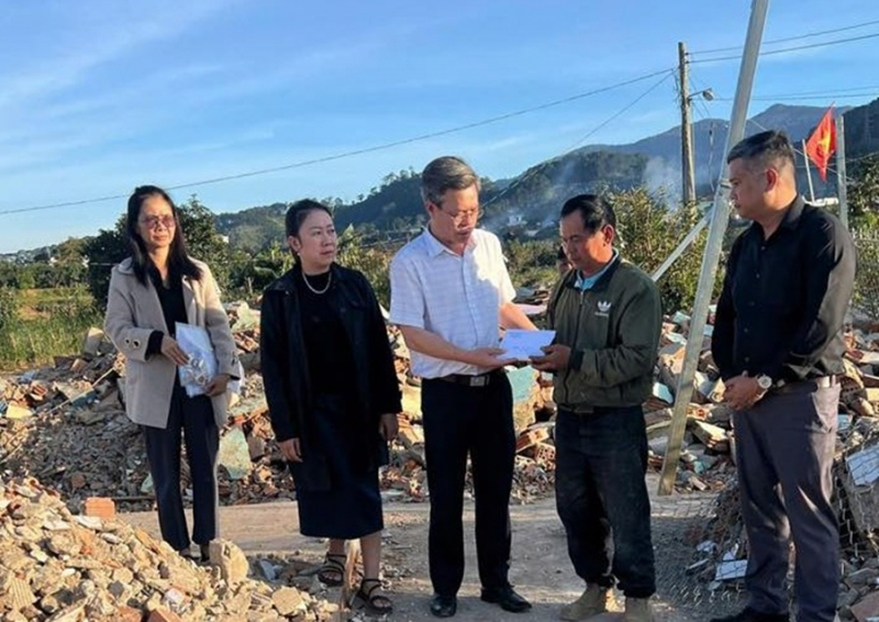 Lâm Đồng hỗ trợ hộ sập nhà hoàn toàn do lũ 120 triệu đồng/căn -0