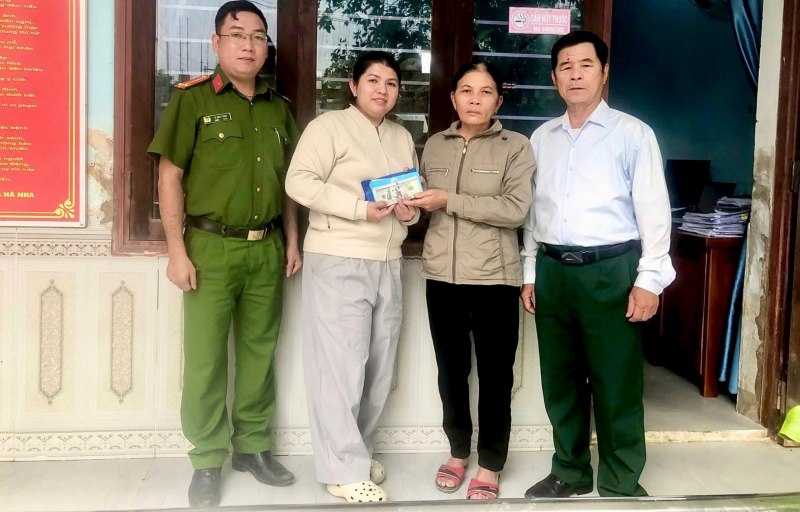 Yardım amaçlı giysiler içinde 1.865 ABD doları ve 130 Küba pesosu bulunması durumunda Belediye Polisine haber verin -0