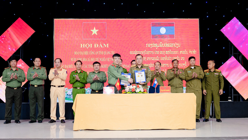 Tăng cường hợp tác giữa Công an tỉnh Quảng Trị và 3 tỉnh nước bạn Lào -1