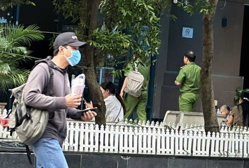 Người phụ nữ rơi từ sân thượng chung cư xuống đất tử vong -0