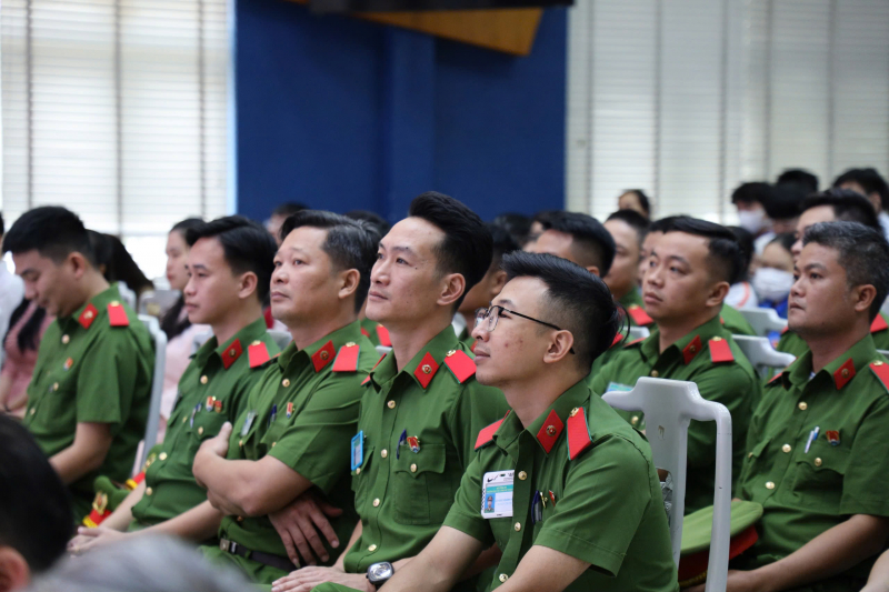 Propagowanie przepisów bezpieczeństwa ruchu drogowego poprzez symulowane procesy sądowe przyciąga wielu studentów -1