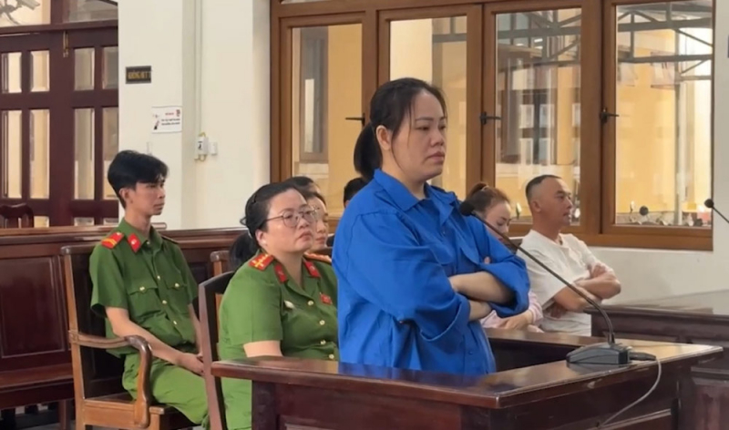 1. nguy-n th- h-ng bích tai phiên tòa.jpg -0