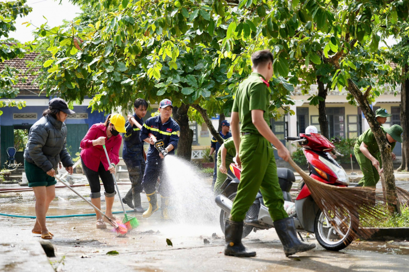 Đắk Lắk đồng loạt khởi công xây nhà cho người dân bị thiệt hại bão lũ -0