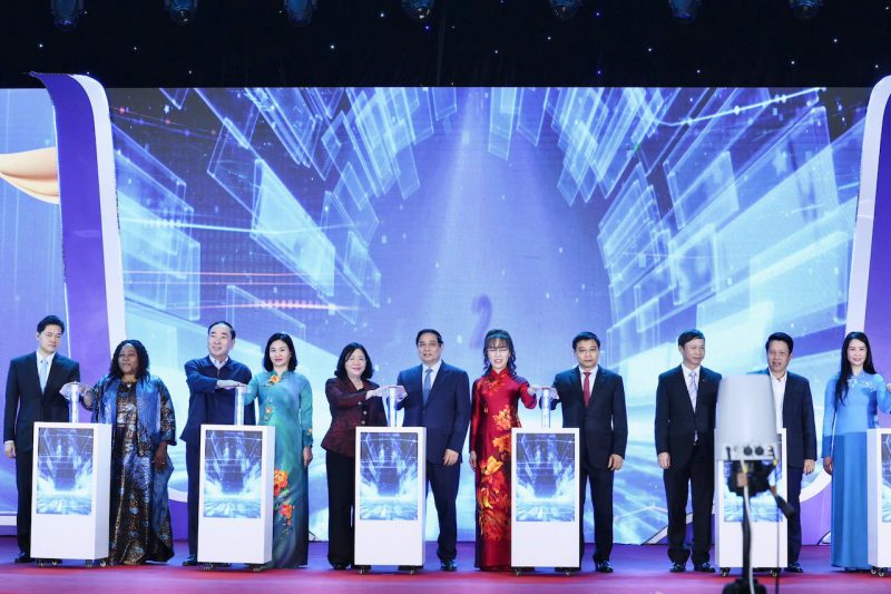 Biểu dương những tấm gương phụ nữ khởi nghiệp, đóng góp vào sự phát triển của đất nước -0