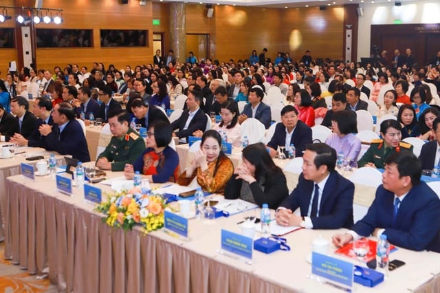 Biểu dương phụ nữ khởi nghiệp, đổi mới sáng tạo, đóng góp vào sự phát triển của đất nước -0