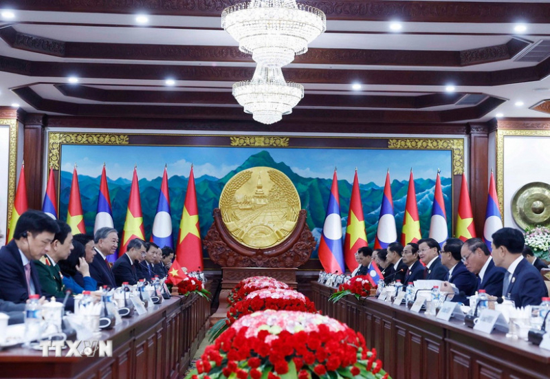 Tổng Bí thư Tô Lâm và Tổng Bí thư, Chủ tịch nước Lào chứng kiến Lễ trao các văn kiện hợp tác -0