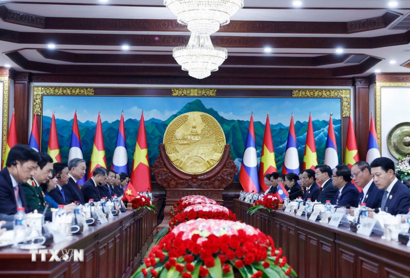 Việt Nam luôn dành ưu tiên cao nhất cho mối quan hệ đoàn kết đặc biệt với Lào -0
