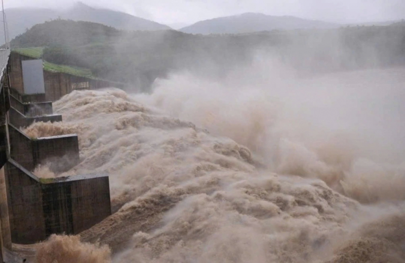 Sau vụ xả lũ kỷ lục lớn Thủy điện Sông Ba Hạ đã tạm thay người điều hành -0