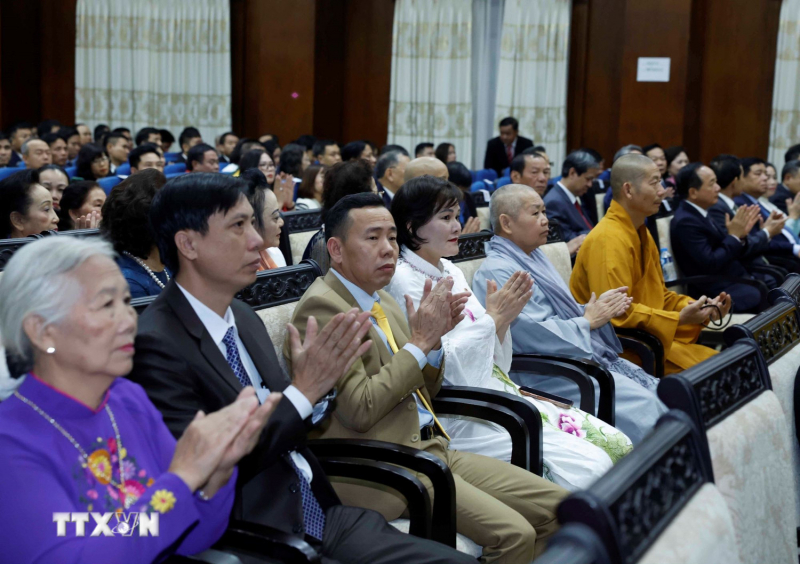 Tổng Bí thư đánh giá cao vai trò cầu nối hữu nghị của cộng đồng người Việt tại Lào -0