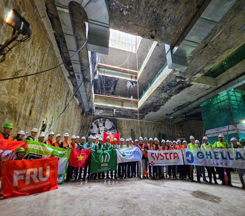Robot slutför borrningen av Hanois första tunnelbana -0