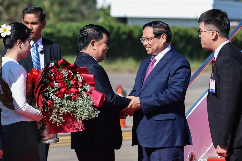 Thủ tướng Phạm Minh Chính tới Thủ đô Vientiane, bắt đầu chuyến công tác tại Lào -0