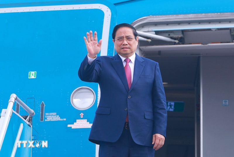 Thủ tướng lên đường tới Lào để đồng chủ trì Kỳ họp lần thứ 48 Uỷ ban liên Chính phủ Việt Nam-Lào -0