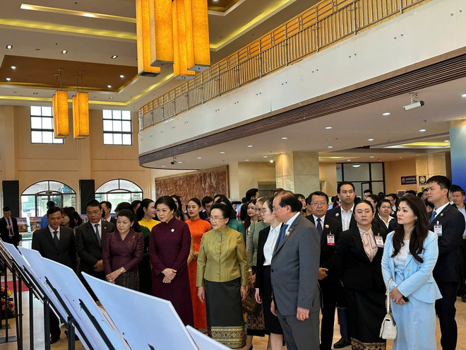 Phu nhân Ngô Phương Ly dự Khai mạc Tuần phim Việt Nam và Triển lãm ảnh Việt Nam-Lào -0