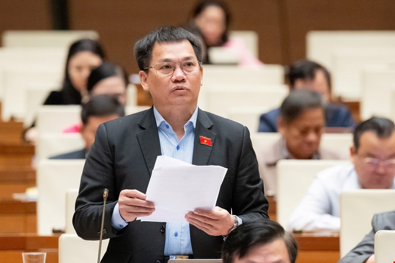 Cần chính sách đột phá hơn về tiền lương, phụ cấp để giữ chân y bác sĩ có chuyên môn -0