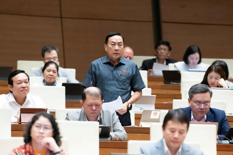 Cần chính sách đột phá hơn về tiền lương, phụ cấp để giữ chân y bác sĩ có chuyên môn -0