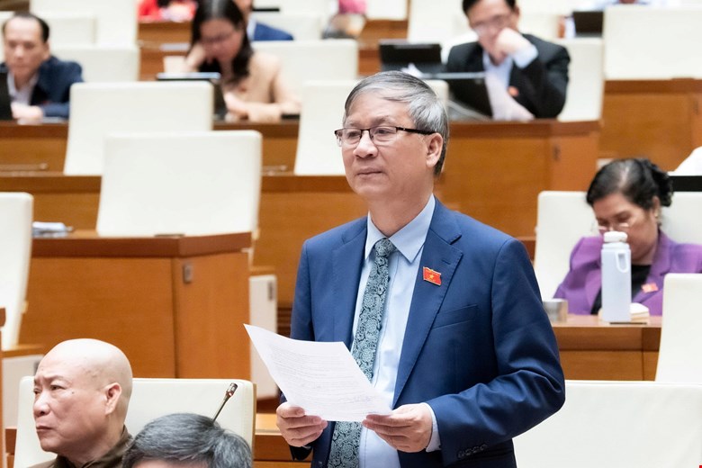 Đại biểu đề nghị đầu tư xây dựng một bộ sách giáo khoa chuẩn, tốt -0