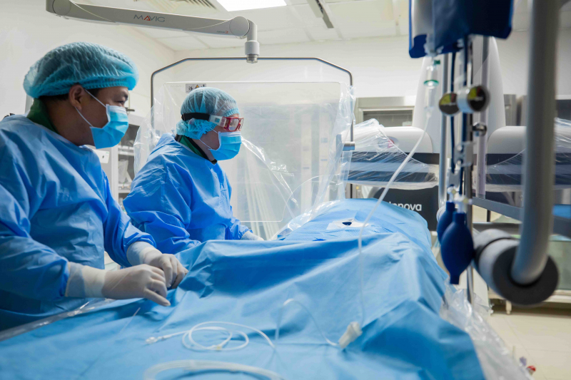 Vinmec Đà Nẵng cứu sống bệnh nhân có túi phình mạch não khổng lồ mà không cần mổ mở hộp sọ -0