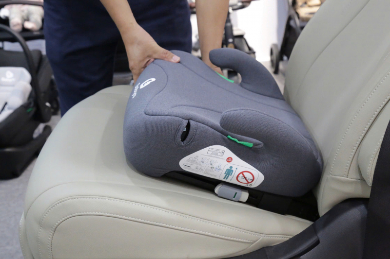 旅客輸送車両にはチャイルドシートを装備する必要はない -1