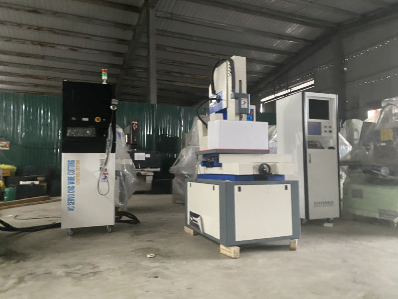 Lập khống hợp đồng ủy thác nhập khẩu máy móc cũ -0