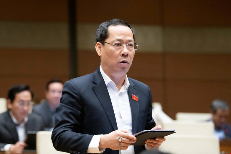 Nhói lòng hình ảnh đồng bào bị ảnh hưởng do thiên tai, đại biểu đề xuất gói hỗ trợ căn cơ -0